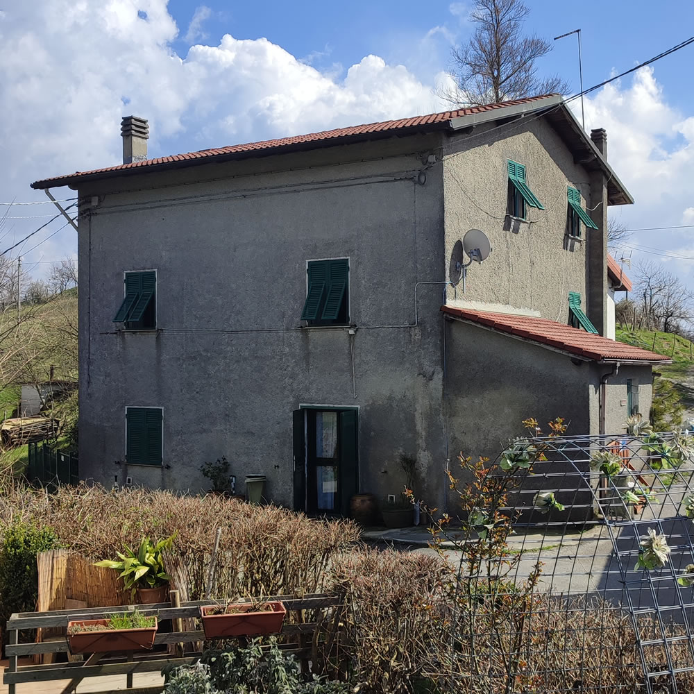 Casa in vendita situata a Banchetta nel comune di Ronco Scrivia